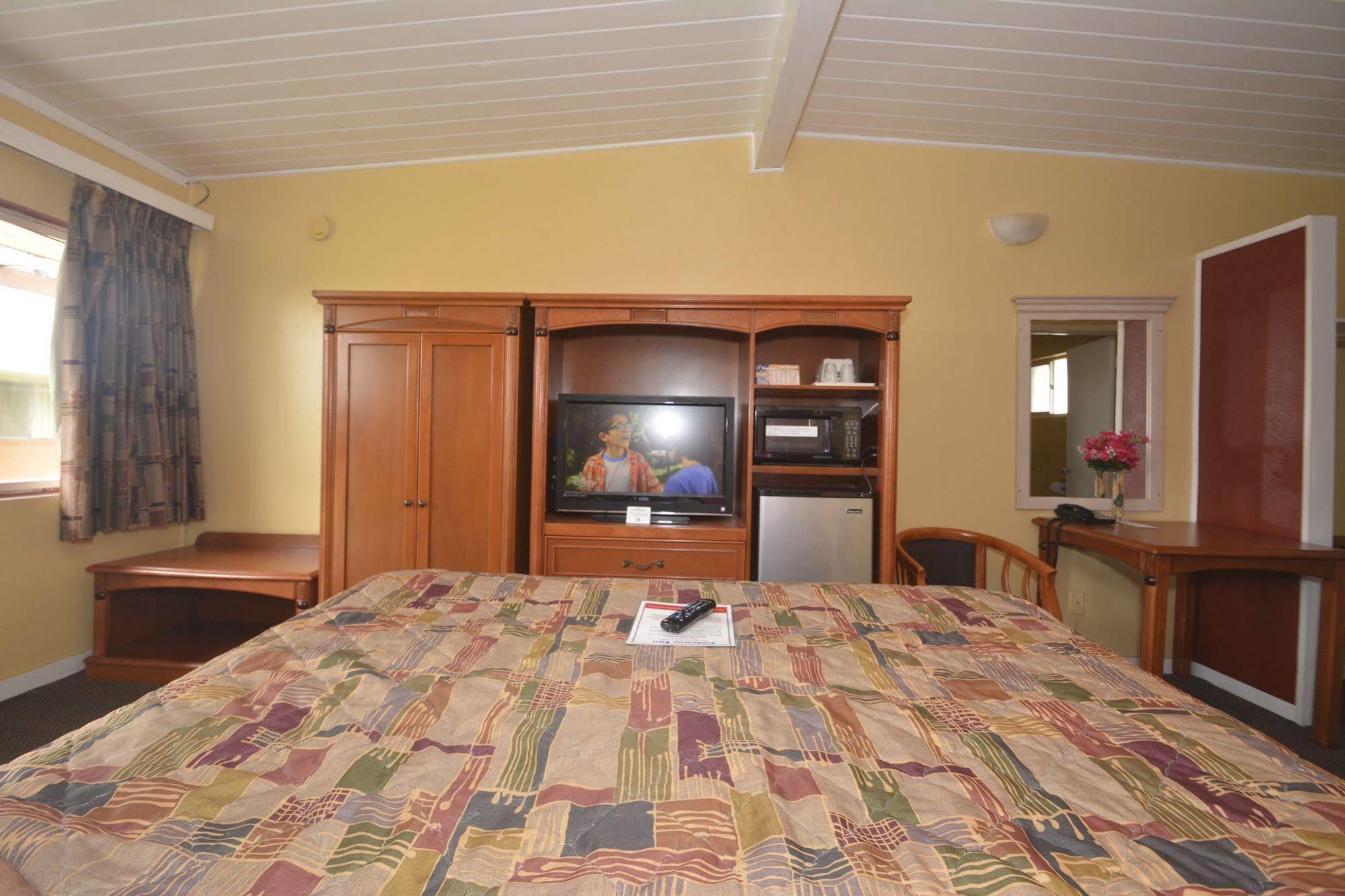 Gateway Inn Red Bluff Bagian luar foto