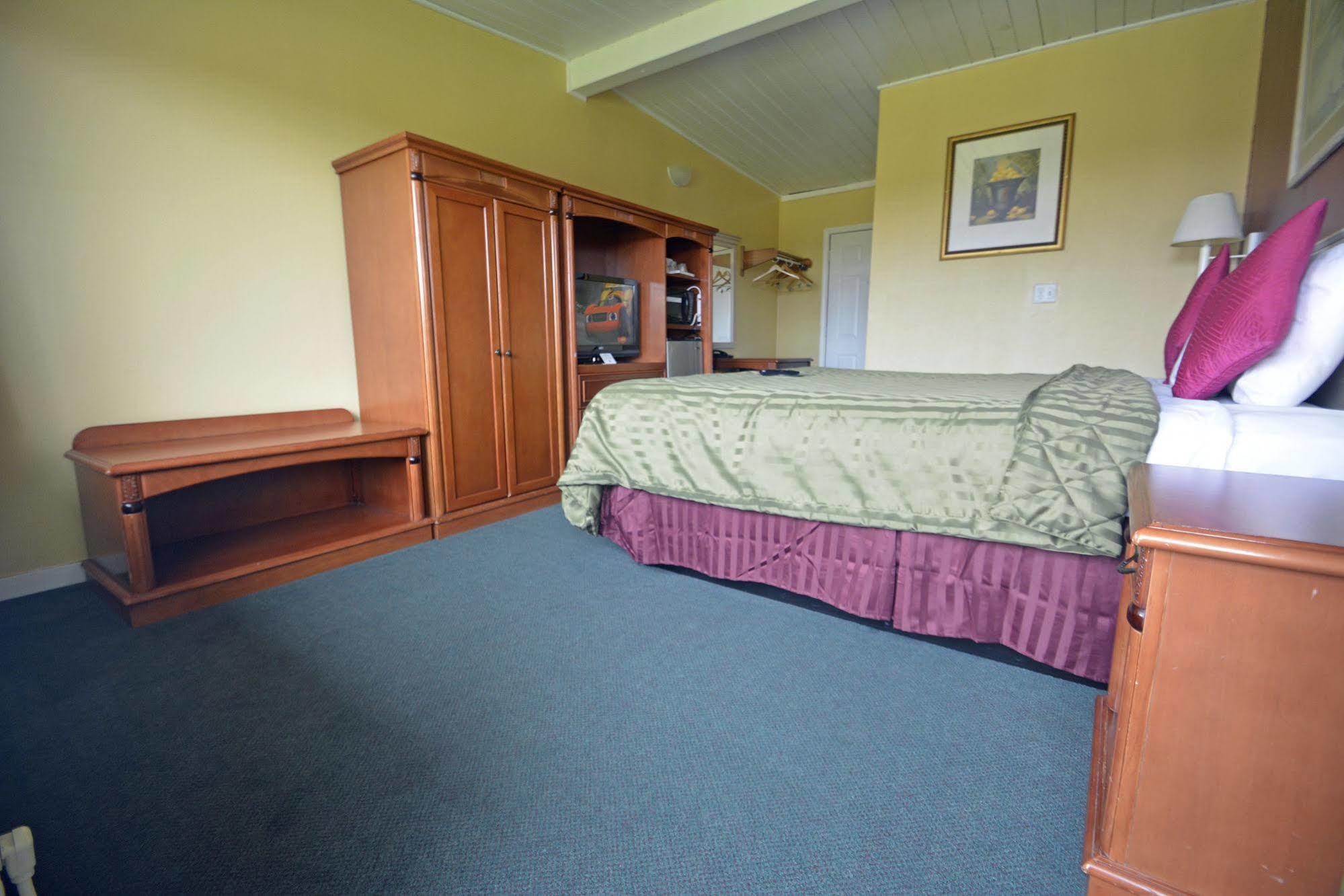 Gateway Inn Red Bluff Bagian luar foto