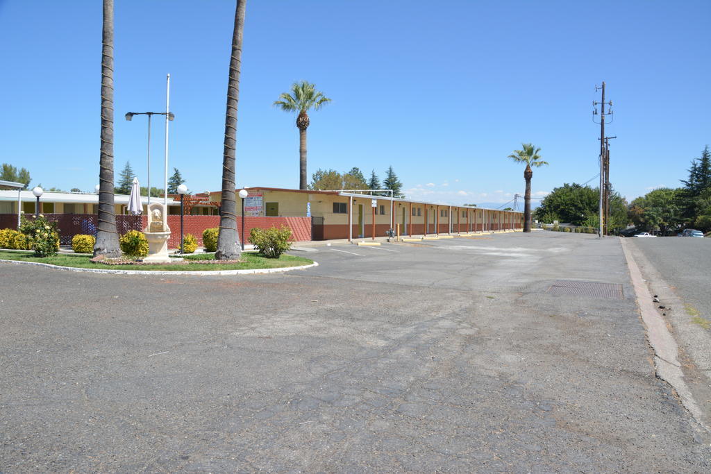 Gateway Inn Red Bluff Bagian luar foto